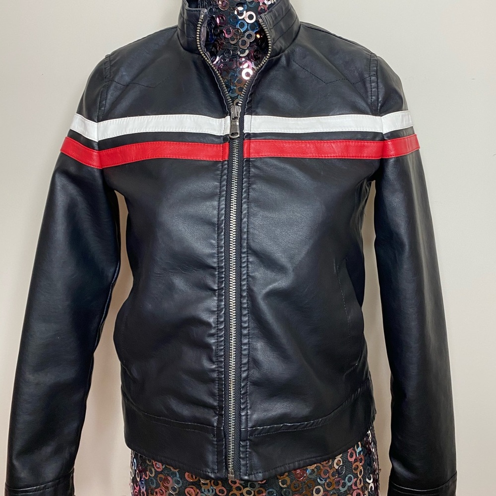 Leather jacket with trim 🤍❤️